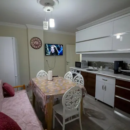 Lägenhet Lale Apartment *