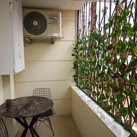 Lale Apartment